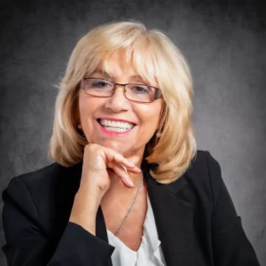 *SUSANA G. BAUMANN